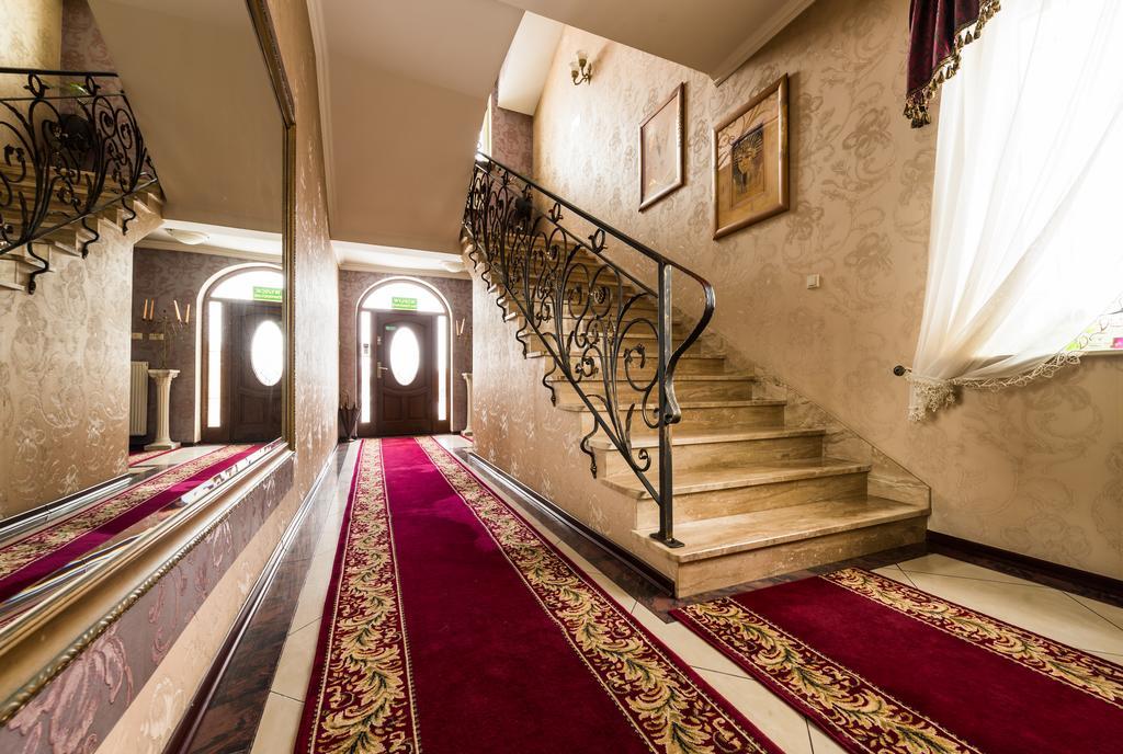 Hotel Palac Akropol Lublin Dış mekan fotoğraf